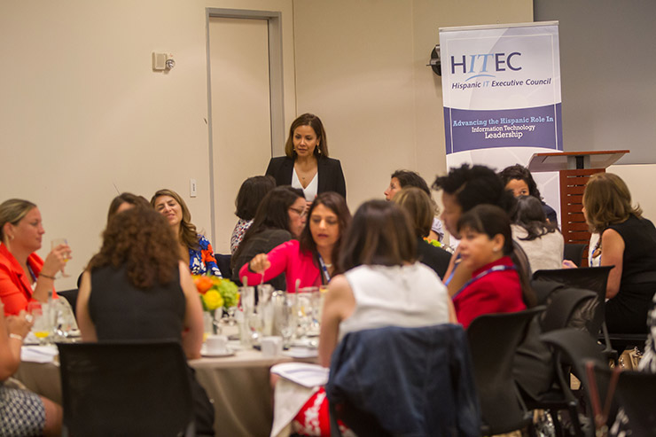 Las Mujeres y la Tecnología (Foto cortesía de Sandy Davis Photography) 